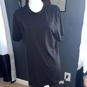 Men’s black STARTER tee